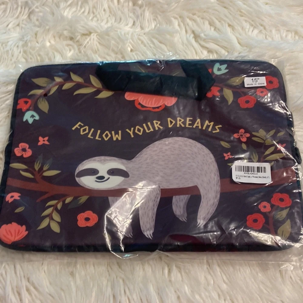 15” Laptop cover / bag Sloth Fallow your dreams so cute brand new
